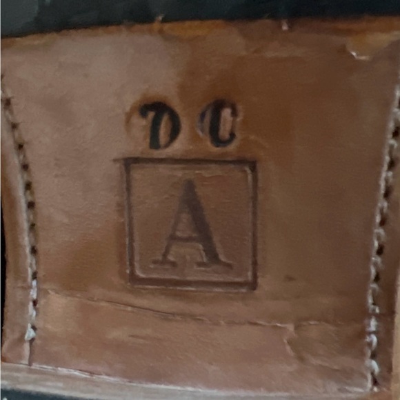 Handcrafted NWOB Women’s Lt Brown Knee High Leather Wide Calf Boots. Size 7. BR - Picture 8 of 10